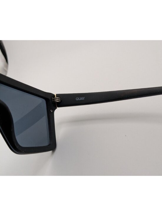 Quay Hindsight Oversized Black Sunglasses With Tinted Lenses 58mm 125 Temple Uni